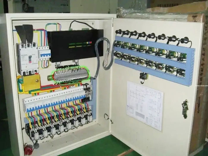 電源進線柜